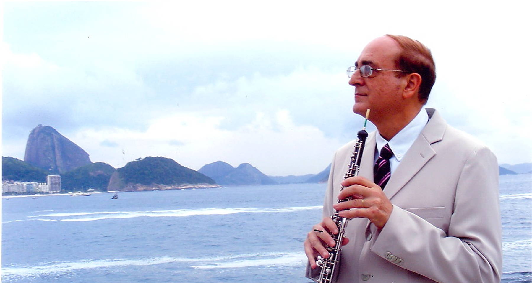 A recital of oboe and guitar music from Brazil